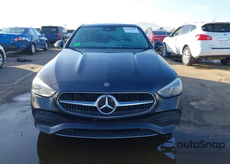 2022 Mercedes-Benz C 300 Sedan z USA, uszkodzony, nr VIN W1KAF4GB7NR030901